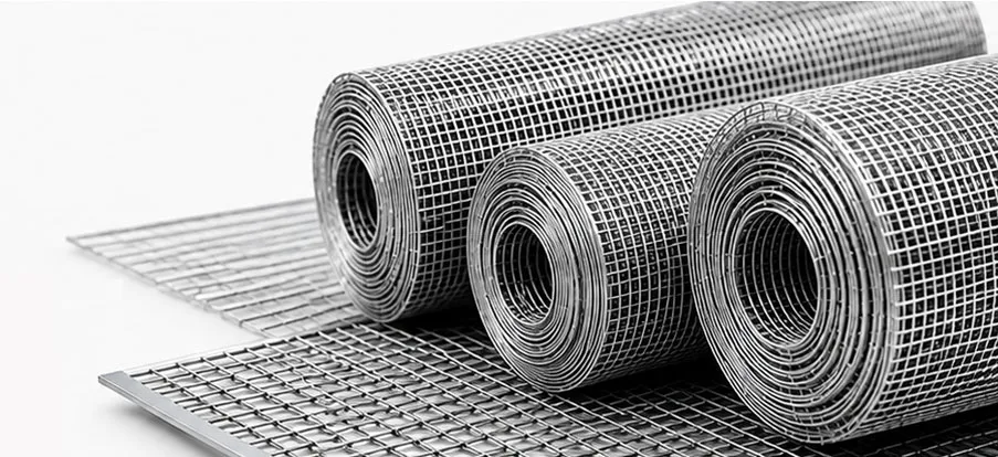 Industrial wire mesh rolls